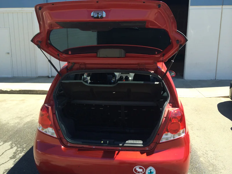 2007 Chevy Aveo LS Hatchback - Image 9